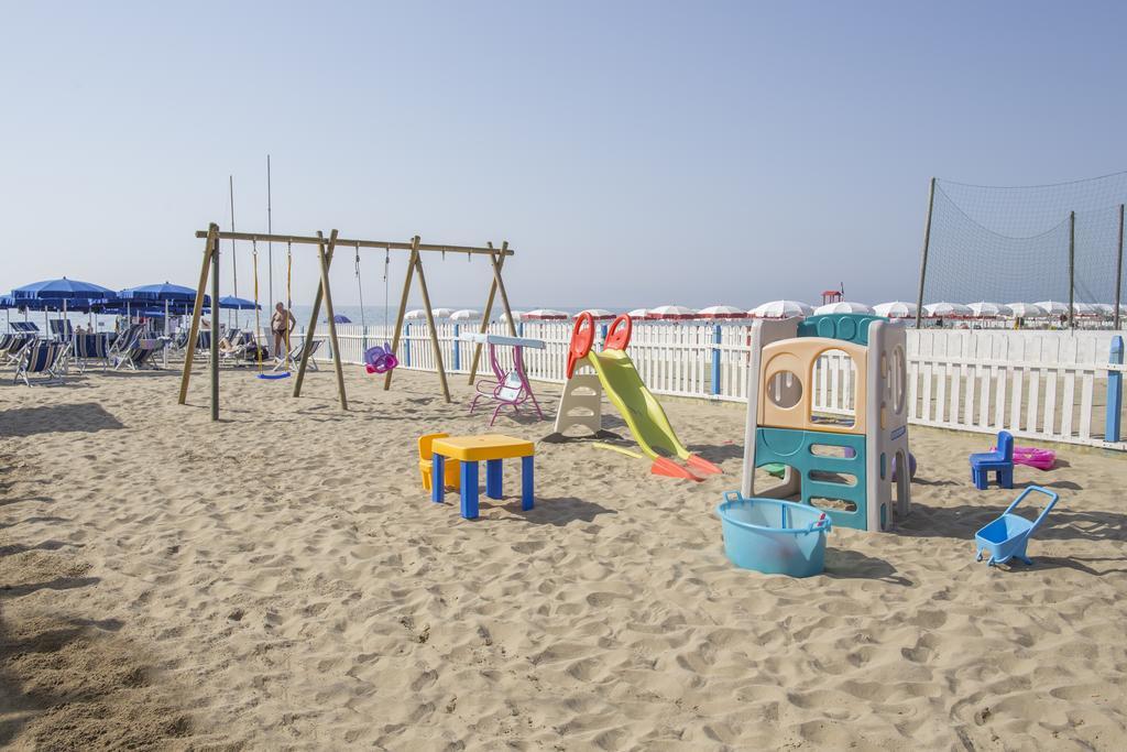 Hotel Capo Circeo Centro Benessere & Padel San Felice Circeo Exterior photo
