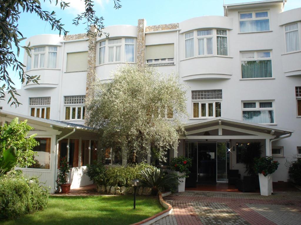 Hotel Capo Circeo Centro Benessere & Padel San Felice Circeo Exterior photo